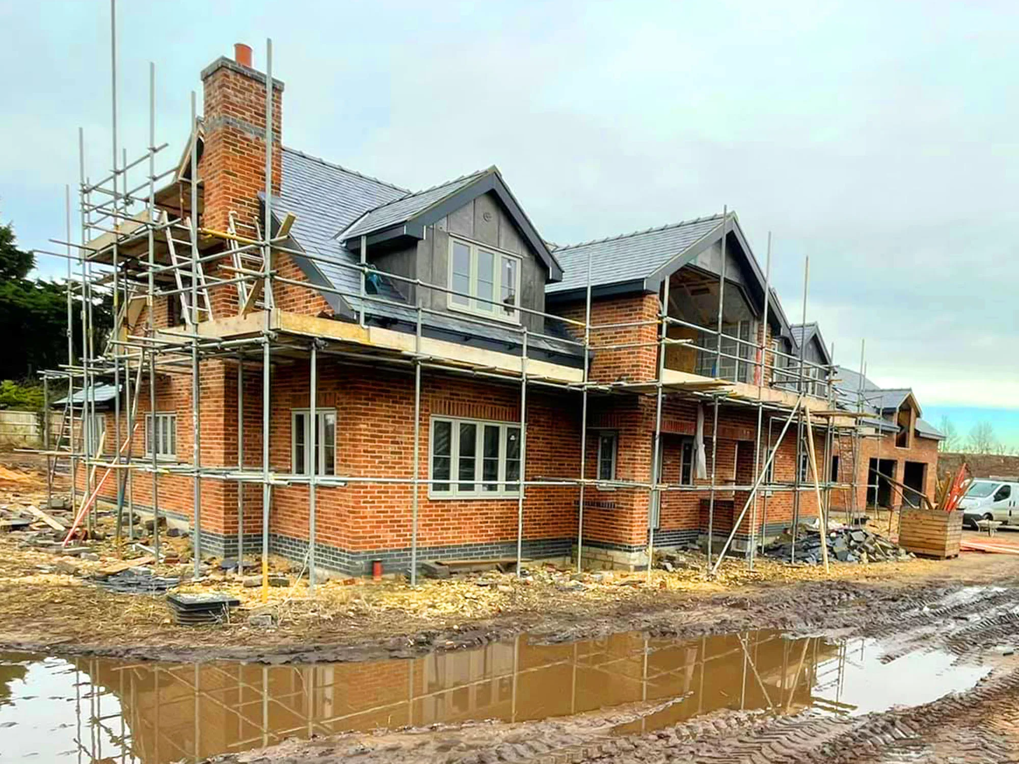 Front view of new build completed by Tudor Roofing and Building in Lincolnshire.